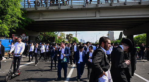 הפגנת חרדים בכביש 4 סמוך לבני ברק, 17 ביוני 2026