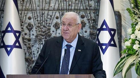 הנשיא שהה בסדר עם בתו, והתנצל: "היא מסייעת לי"