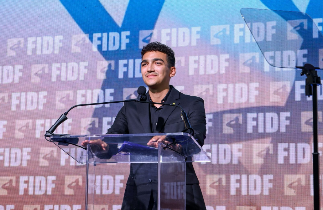 שורד השבי עידן אלכסנדר באירוע של FIDF בארה"ב