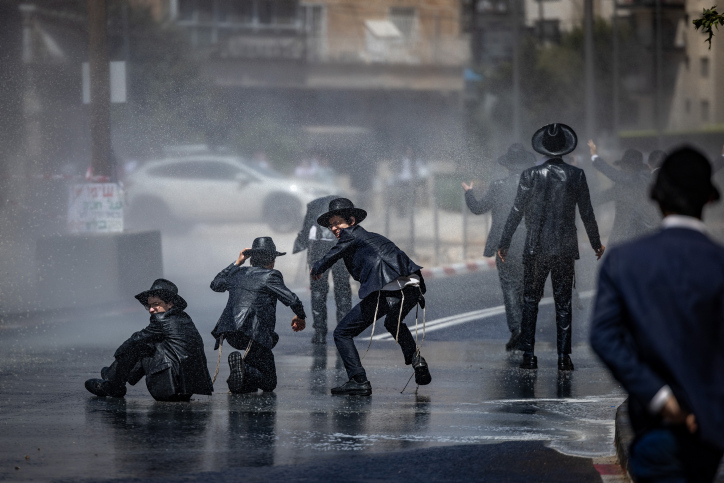 מפגינים בירושלים נגד גיוס חרדים