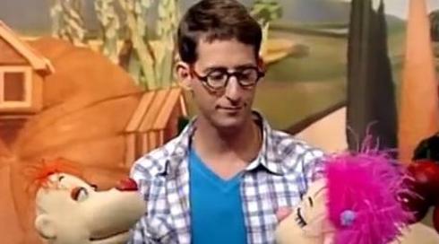 בחצר של פופיק | עונה 3 | ראש השנה | פרק 14