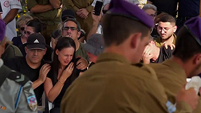 הלוויה רודפת הלוויה