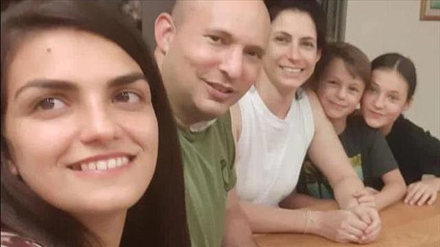 צילום: חשבון הטוויטר של בנט