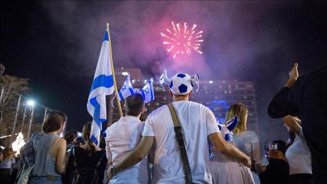 זיקוקים ביום העצמאות בתל אביב