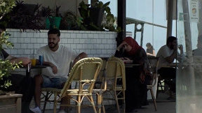 מה עונים ערבים-ישראלים כששואלים אותם בחו"ל מאיפה הם?