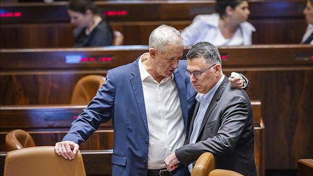 בני גנץ, גדעון סער