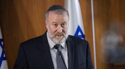 הערכות: מנדלבליט יקבע שנתניהו יוכל להישאר בתפקידו