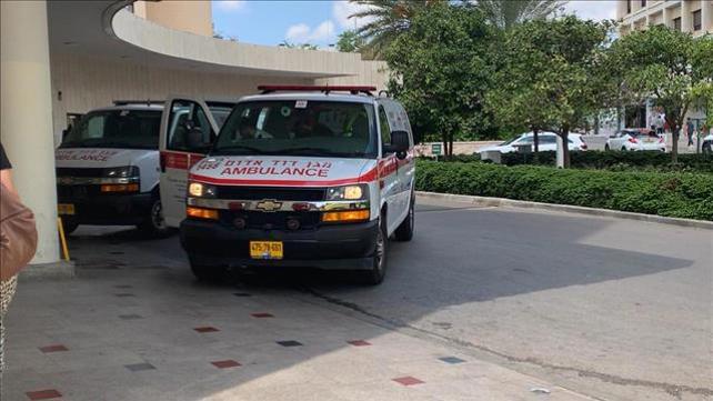 מיון ביה"ח מאיר, המתנה להגעת הפצועים מאירוע הדקירה