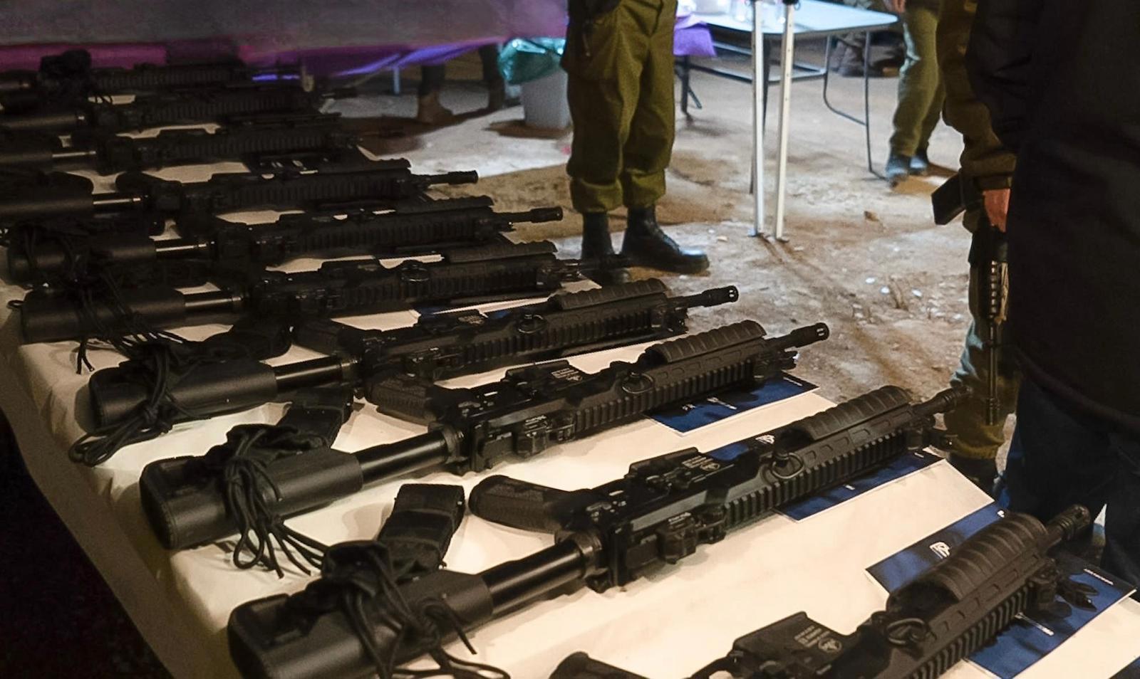 נשקים לכיתות כוננות