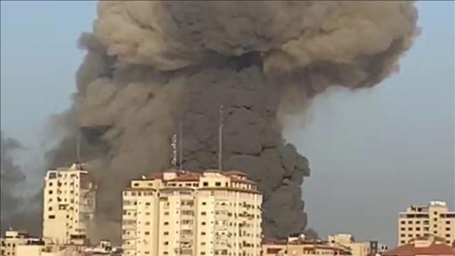 תיעוד קריסת מגדל א-שורוק בעיר עזה כתוצאה מתקיפת צה"ל, 12.05.21