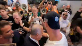 ח״כ אלי דלל על ההפגנה מחוץ לכנס הליכוד: ״עברתי לינץ׳״, המפגינים: ״הוא מעד״