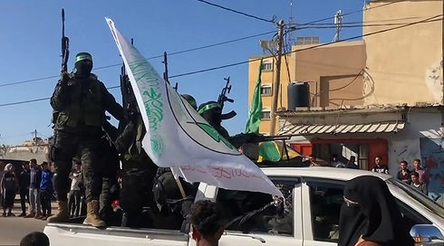 גורם ישראלי: המתווכות קטר ומצרים הפעילו על חמאס לחץ לקבלת מתווה ביידן