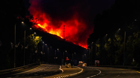 שישה חיילים וחמישה אזרחים נפגעו קל בשריפות בצפון, יש שליטה על האש