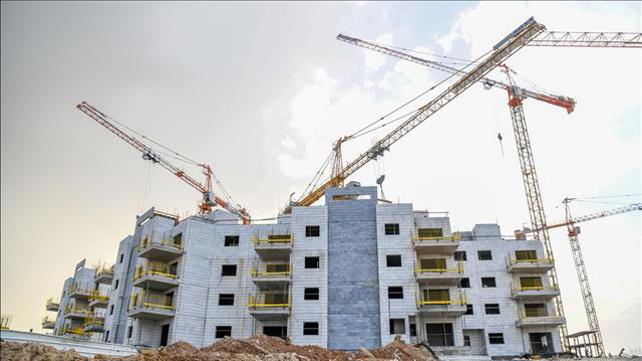 בנייה שיכון דיור נדל"ן בינוי דירות בניינים 