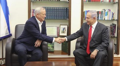 גנץ: בוחנים חלופות להרכבת ממשלה; הליכוד: תירוץ לא להקים ממשלת אחדות
