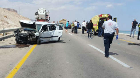 תאונה בים המלח: 11 פצועים, בהם ילד בן ארבע ונערה בת 14 במצב קשה