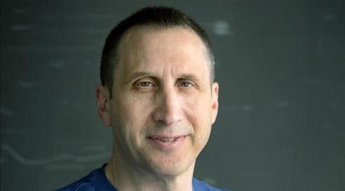 חוזר לנ.ב.א: דיוויד בלאט מונה ליועץ מקצועי של הניו יורק ניקס