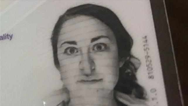 הדרכון של אניקה רוטשטיין, עיתונאית שבדית 