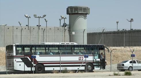 גורמים פלסטיניים לכאן חדשות: שביתת האסירים נדחתה (1)