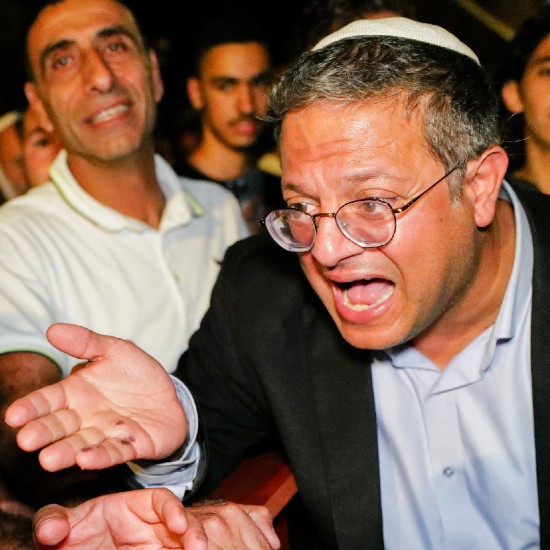 Netanyahu llega a los 61, pero no puede cantar victoria