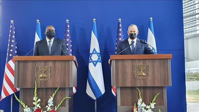   גנץ ושר ההגנה האמריקני