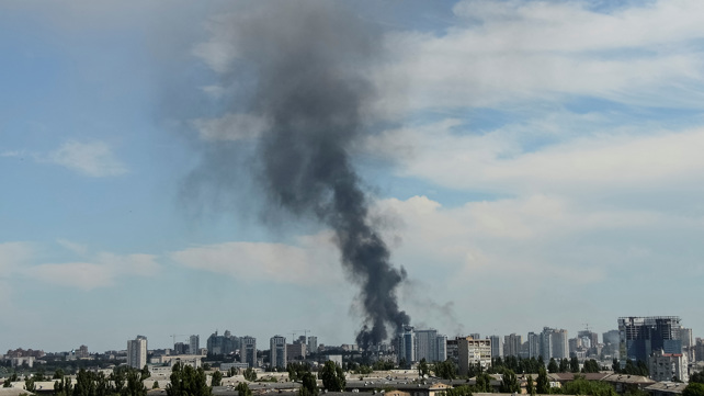 עשן בעקבות תקיפה רוסית בקייב