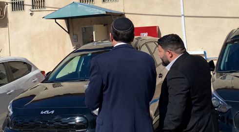 ח"כ אלמוג כהן נחקר באזהרה בחשד לתקיפה לפני 11 שנים