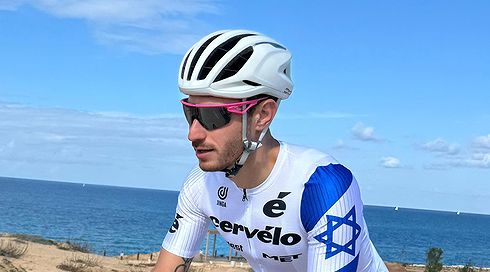 טריאתלט ישראלי אולץ להתחרות באליפות העולם בספרד בלי דגל