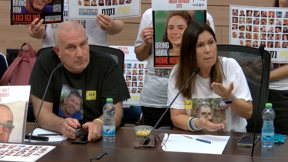 "שכחתם מהחטופים?": הכנסת עסוקה במשמבר הפוליטי - המשפחות מודאגות
