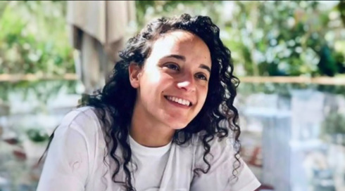 "כשלתם באנושיות": אמילי דמארי פנתה לוועדת הפוליצר שהעניקה פרס לפלסטיני שהכחיש את זוועות 7 באוקטובר