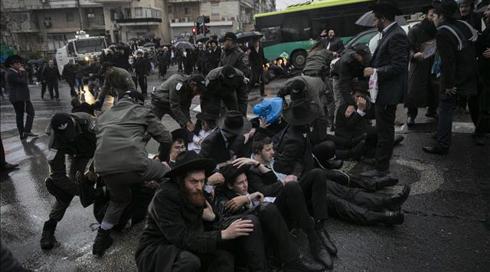 שני חרדים תבעו את המשטרה – וישלמו הוצאות משפט