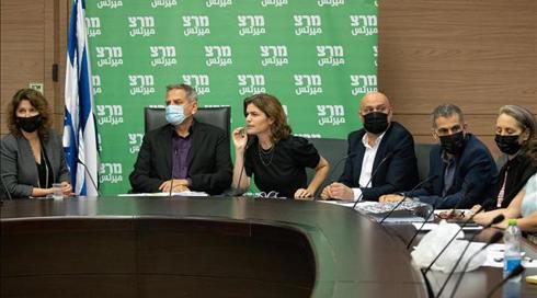 למרות הצהרת פריג': ח"כים ממרצ מאיימים במשבר אם החשמל יחובר בהתיישבות הצעירה ביו"ש