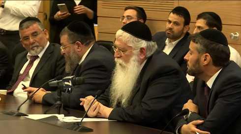 משבר הגיוס מחריף: האיום של סמוטריץ' על החרדים