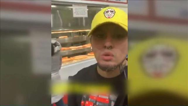 "הנאצים ייגמרו אתכם": תקיפות אנטישמיות נגד יה