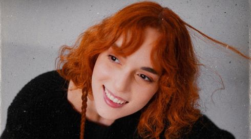 עטרה אוריה על הסינגל החדש: "לולא המלחמה הייתי מוציאה שיר אחר"