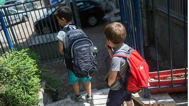 תלמידי בית ספר (אילוסטרציה)