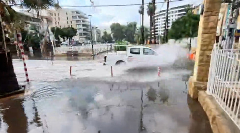 בסוף ספטמבר: הגשם הראשון הגיע, שבר שיאים - וגרם להצפות בנהריה