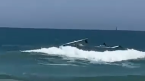 התרסקות מטוס קל מול החוף בבת ים