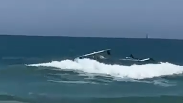 התרסקות מטוס קל מול החוף בבת ים