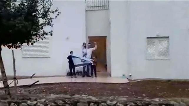 עופר חלפון/ שבת ביישובים המבודדים