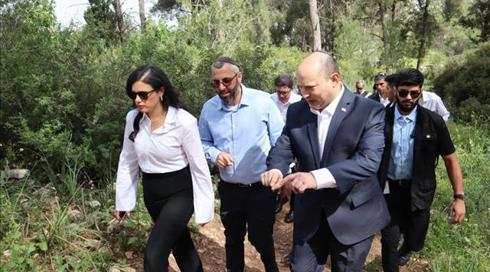 שקד סירבה להתחייב לבנט, הדרישות של אורבך ייענו?
