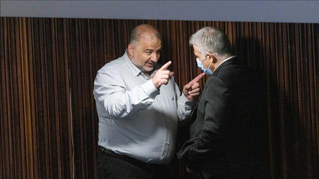 עבאס ולפיד במליאה