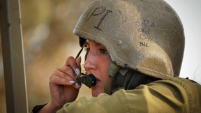 לוחמת שריון בטנק בגבול עזה, בחודש שעבר