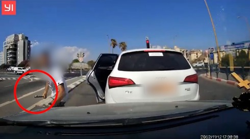 בזמן שהילדים צרחו ובכו: רגעי אימה בכביש בטבריה