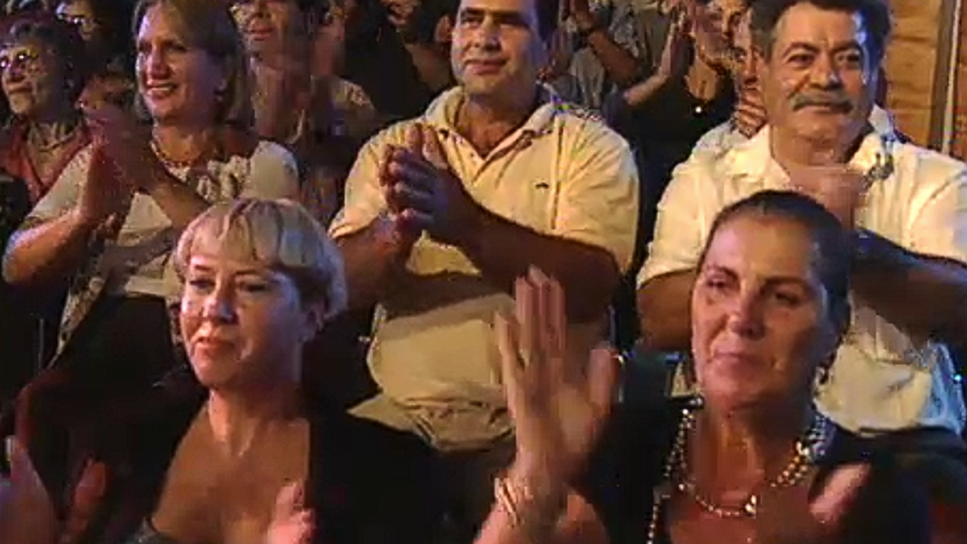 קהל מוחא כפיים, קיץ ביובל 1998