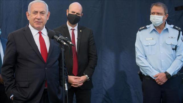 ניצב מוטי כהן, אמיר אוחנה ובנימין נתניהו
