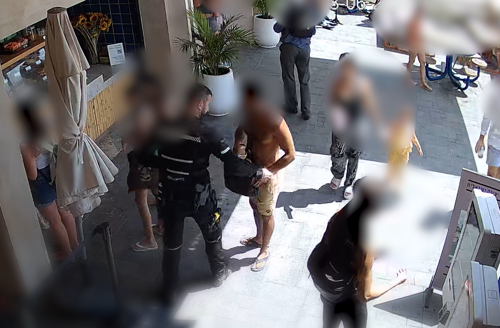 צילם קטינה בחוף הים ונעצר, תיעוד 20.06.23