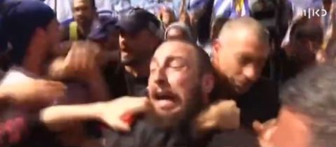 תיעוד האלימות נגד עומר גת