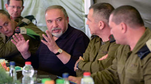 ליברמן: "לפיצוץ המטען בעזה יהיו השלכות"