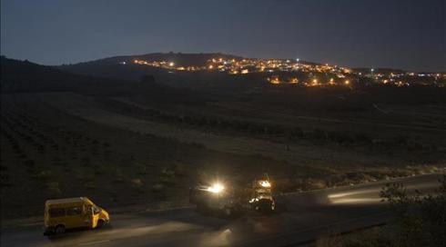 תקרית חריגה: לוחמים ירו ופצעו קשה ישראלי שהתקרב ברכב לגדר המערכת בצפון השומרון